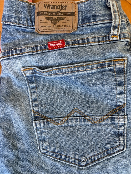 Wrangler Other - Wrangler Straight Fit Light Blue Denim Jeans